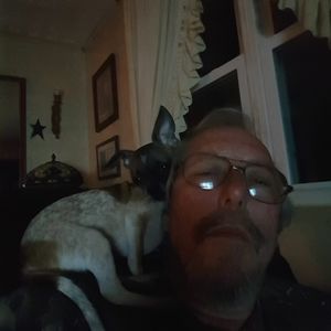 Meet your Posher, Larry